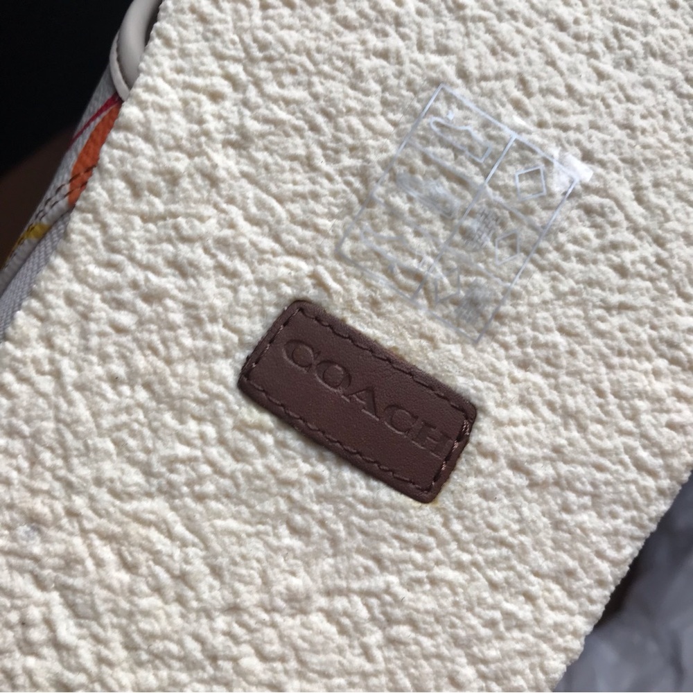 🌈 Coach Rainbow Signature Crossover Sandal - Picture 10 of 10